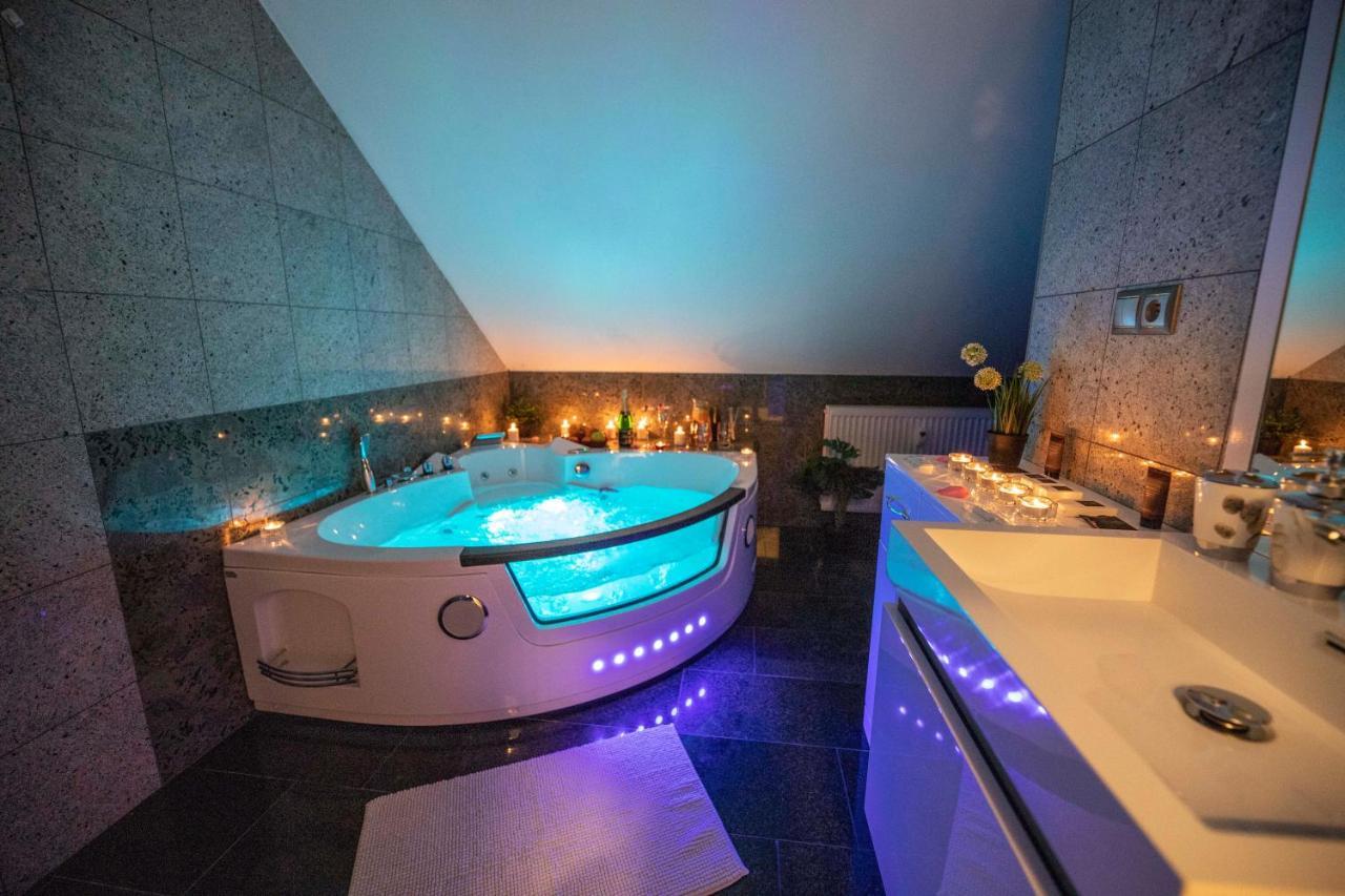 Vip Suite Hotel Heinz โดบริช ภายนอก รูปภาพ